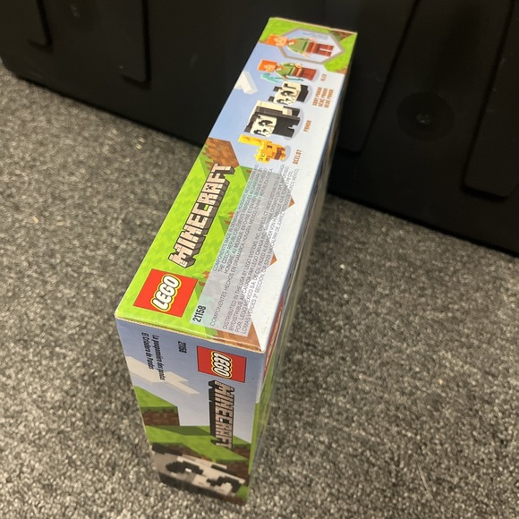 Lego Minecraft - The Panda Nursery 21158 - New/Sealed - Picture 3 of 4